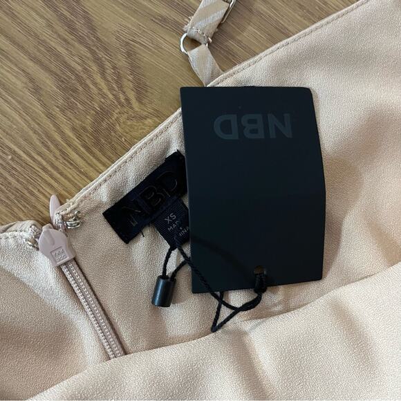 Revolve NBD Davis maxi dress with side slit tan - XS - Picture 8 of 10